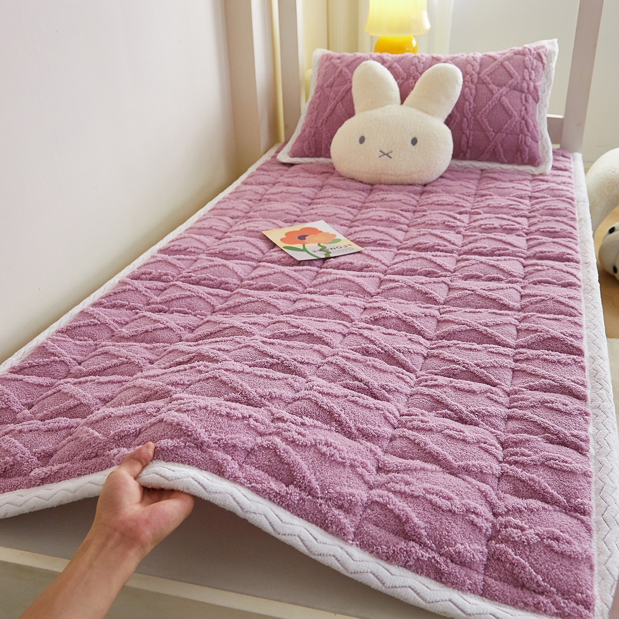 91家纺网 家纺一手货源 找家纺 （总）月茶家纺 2026新款塔芙绒无胶棉磨毛床护垫--学生款