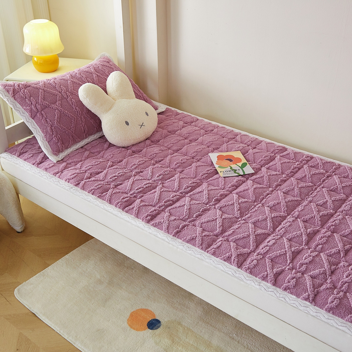 91家纺网 家纺一手货源 找家纺 （总）月茶家纺 2026新款塔芙绒无胶棉磨毛床护垫--学生款