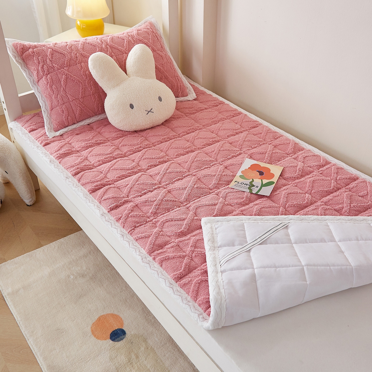 91家纺网 家纺一手货源 找家纺 月茶家纺 2026新款塔芙绒无胶棉磨毛床护垫--学生款 豆沙粉