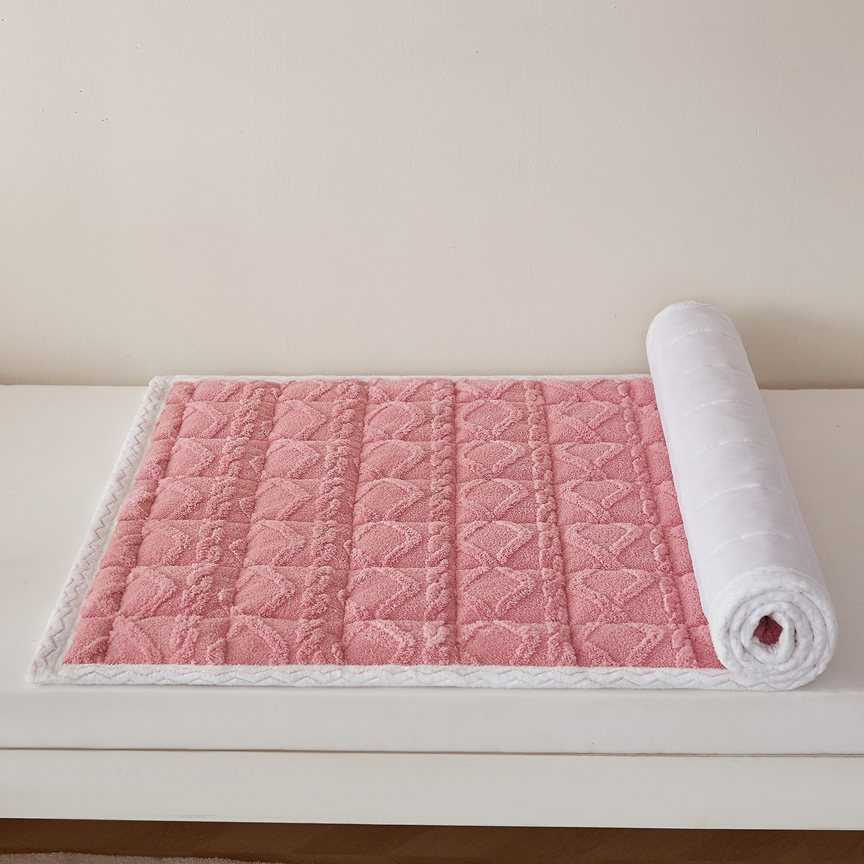 91家纺网 家纺一手货源 找家纺 月茶家纺 2026新款塔芙绒无胶棉磨毛床护垫--学生款 豆沙粉