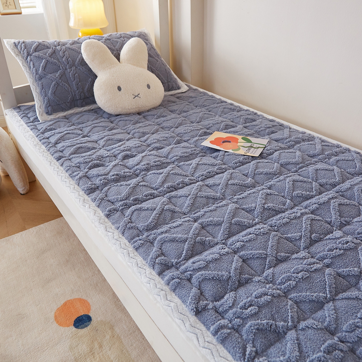 91家纺网 家纺一手货源 找家纺 月茶家纺 2026新款塔芙绒无胶棉磨毛床护垫--学生款 高级灰