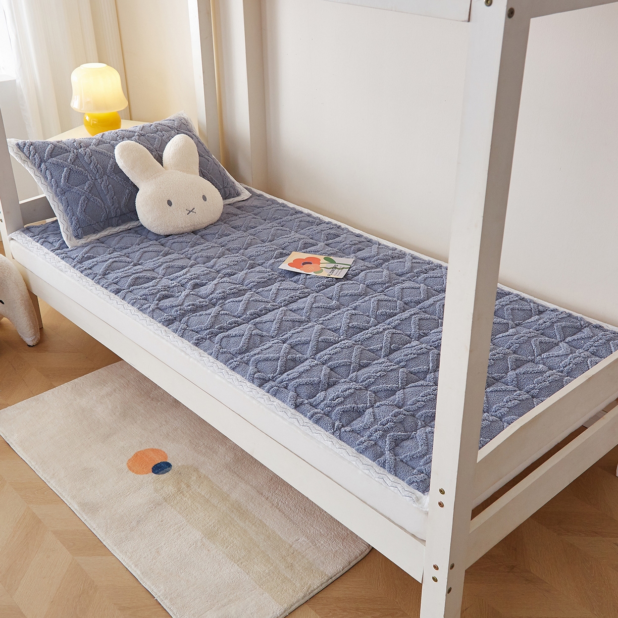 91家纺网 家纺一手货源 找家纺 月茶家纺 2026新款塔芙绒无胶棉磨毛床护垫--学生款 高级灰