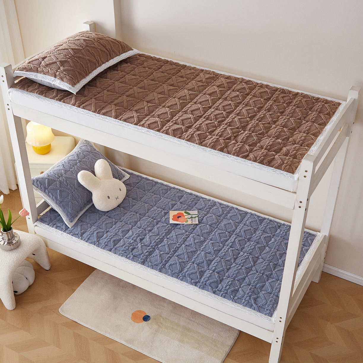 91家纺网 家纺一手货源 找家纺 月茶家纺 2026新款塔芙绒无胶棉磨毛床护垫--学生款 奶油咖