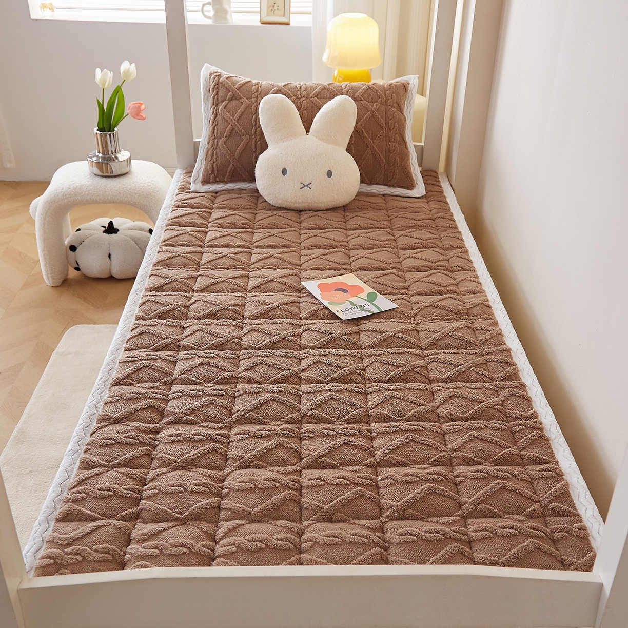 91家纺网 家纺一手货源 找家纺 月茶家纺 2026新款塔芙绒无胶棉磨毛床护垫--学生款 奶油咖