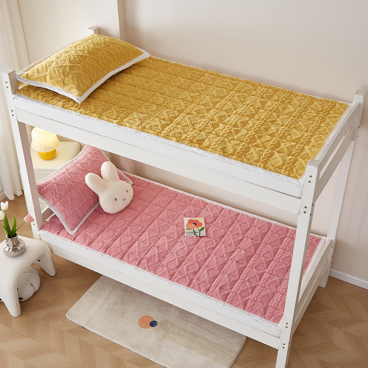 91家纺网 家纺一手货源 找家纺 月茶家纺 2026新款塔芙绒无胶棉磨毛床护垫--学生款 柠檬黄