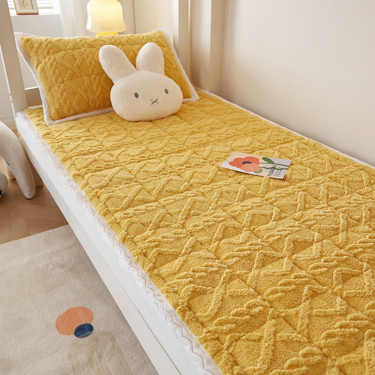 91家纺网 家纺一手货源 找家纺 月茶家纺 2026新款塔芙绒无胶棉磨毛床护垫--学生款 柠檬黄