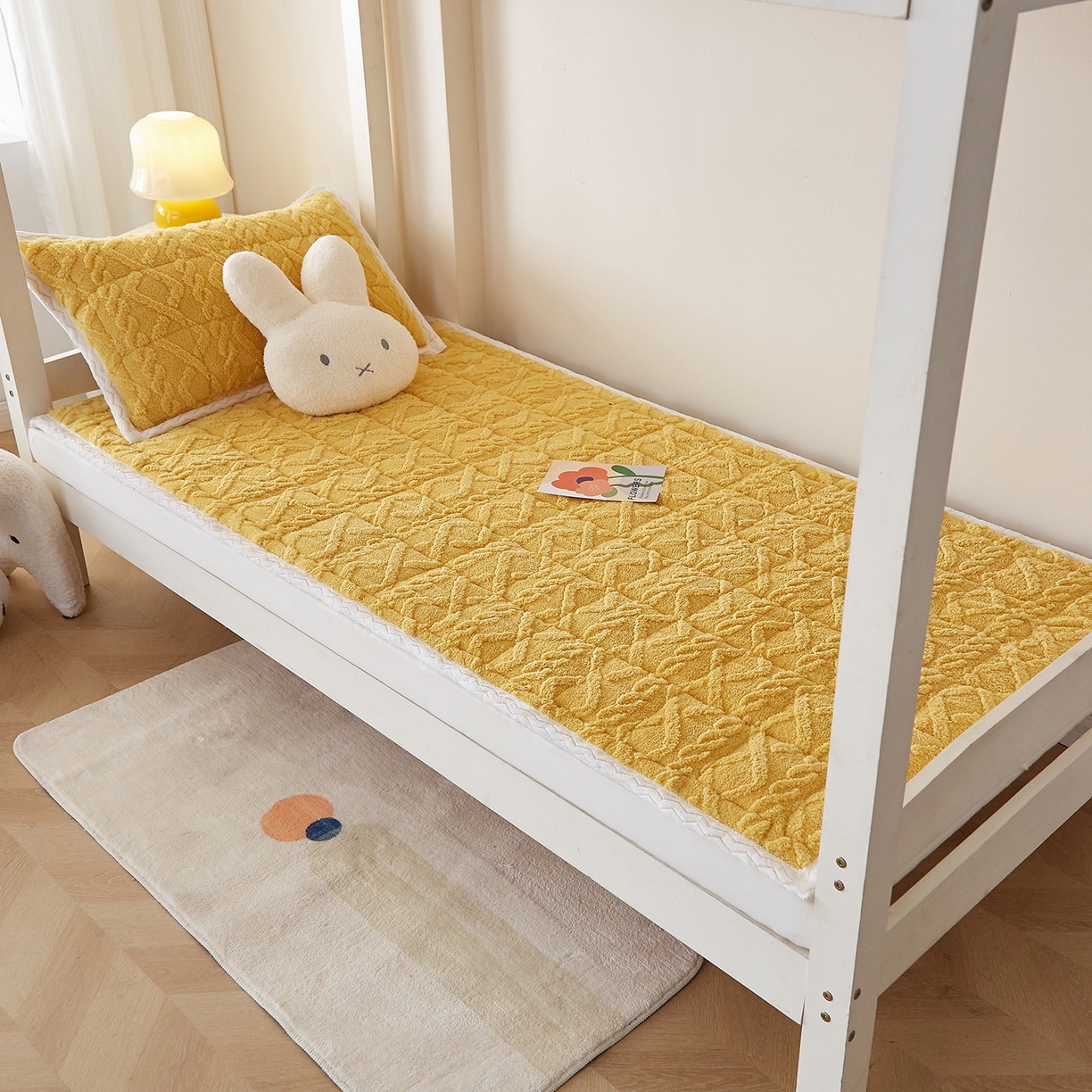 91家纺网 家纺一手货源 找家纺 月茶家纺 2026新款塔芙绒无胶棉磨毛床护垫--学生款 柠檬黄