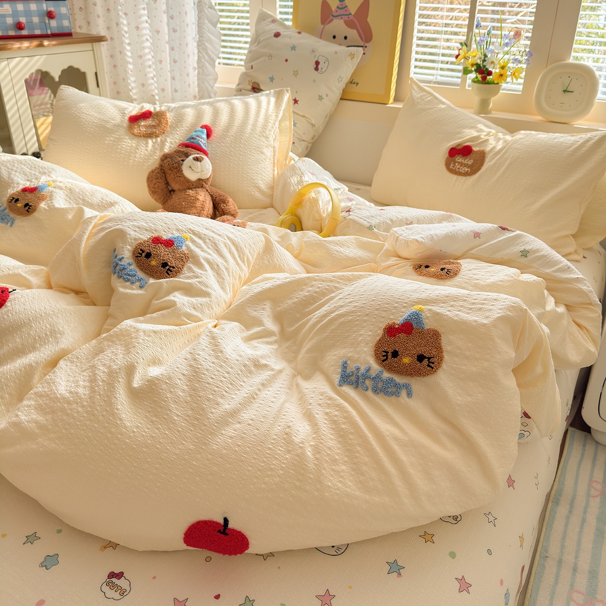 91家纺网 家纺一手货源 找家纺 （总）优承佳生活馆 2026新款高克重超柔泡芙双层纱面料卡通毛巾绣三件套四件套单被套系列