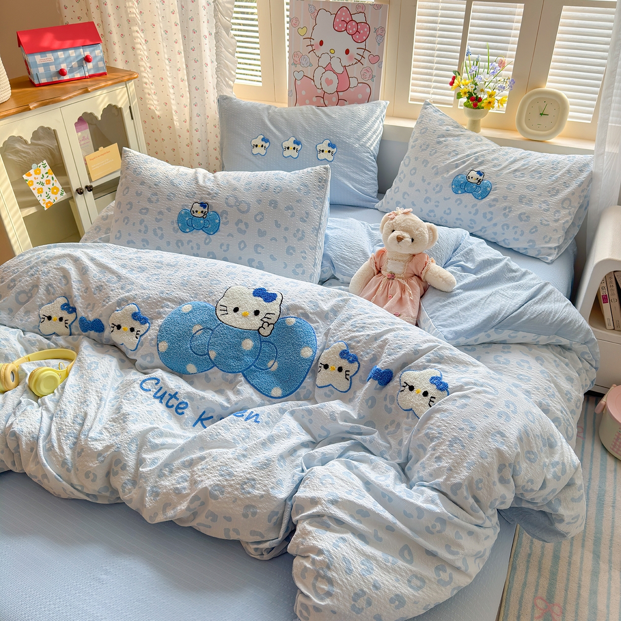 91家纺网 家纺一手货源 找家纺 优承佳生活馆 2026新款高克重超柔泡芙双层纱面料卡通毛巾绣三件套四件套单被套系列 蝴蝶结蓝kt