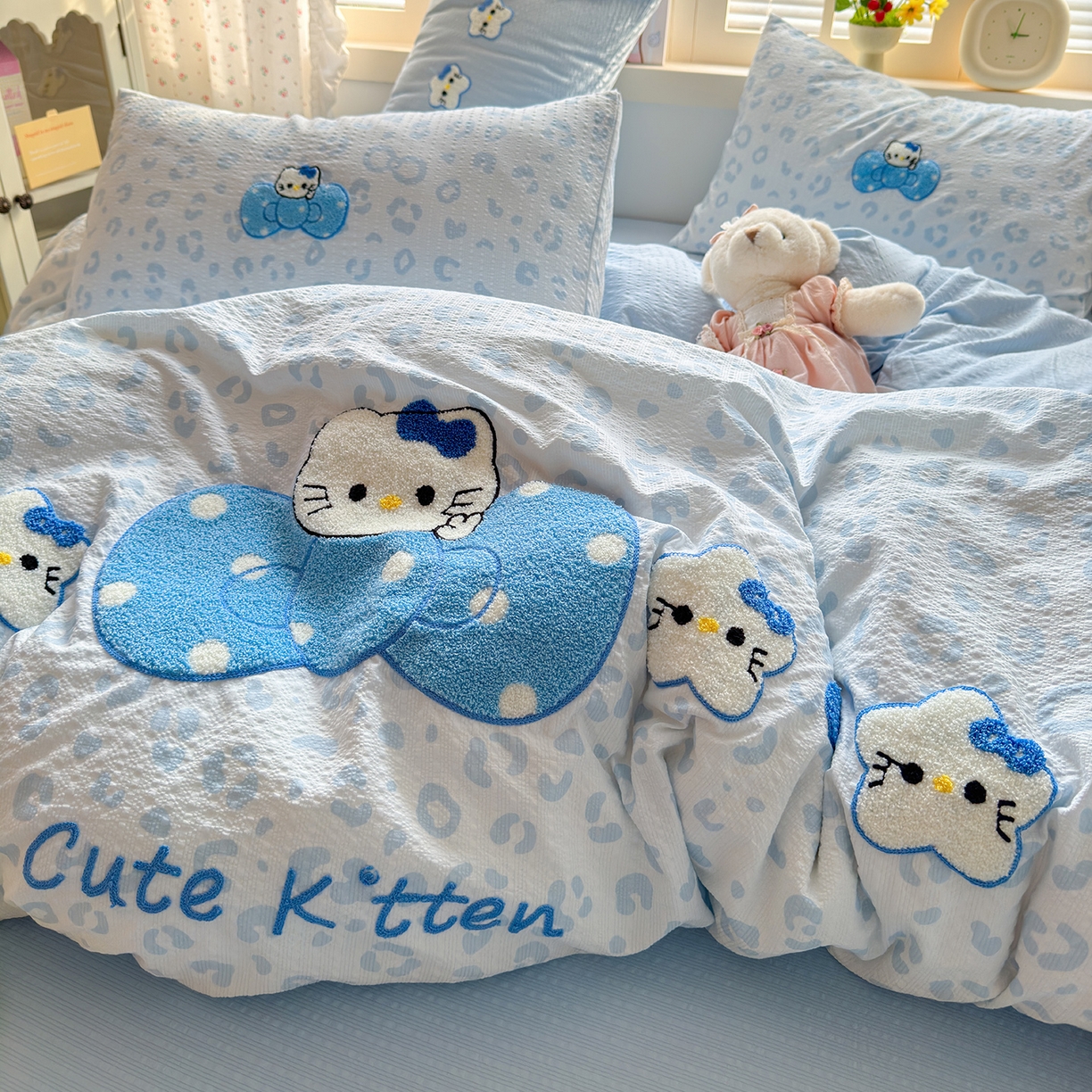 91家纺网 家纺一手货源 找家纺 优承佳生活馆 2026新款高克重超柔泡芙双层纱面料卡通毛巾绣三件套四件套单被套系列 蝴蝶结蓝kt