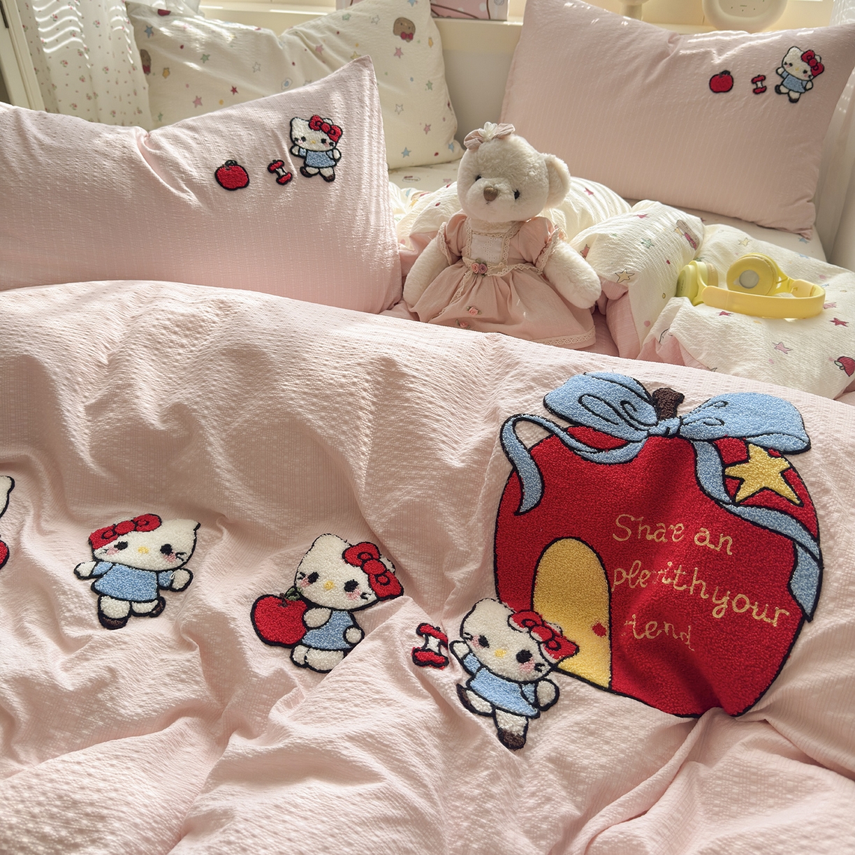 91家纺网 家纺一手货源 找家纺 优承佳生活馆 2026新款高克重超柔泡芙双层纱面料卡通毛巾绣三件套四件套单被套系列 礼物kt