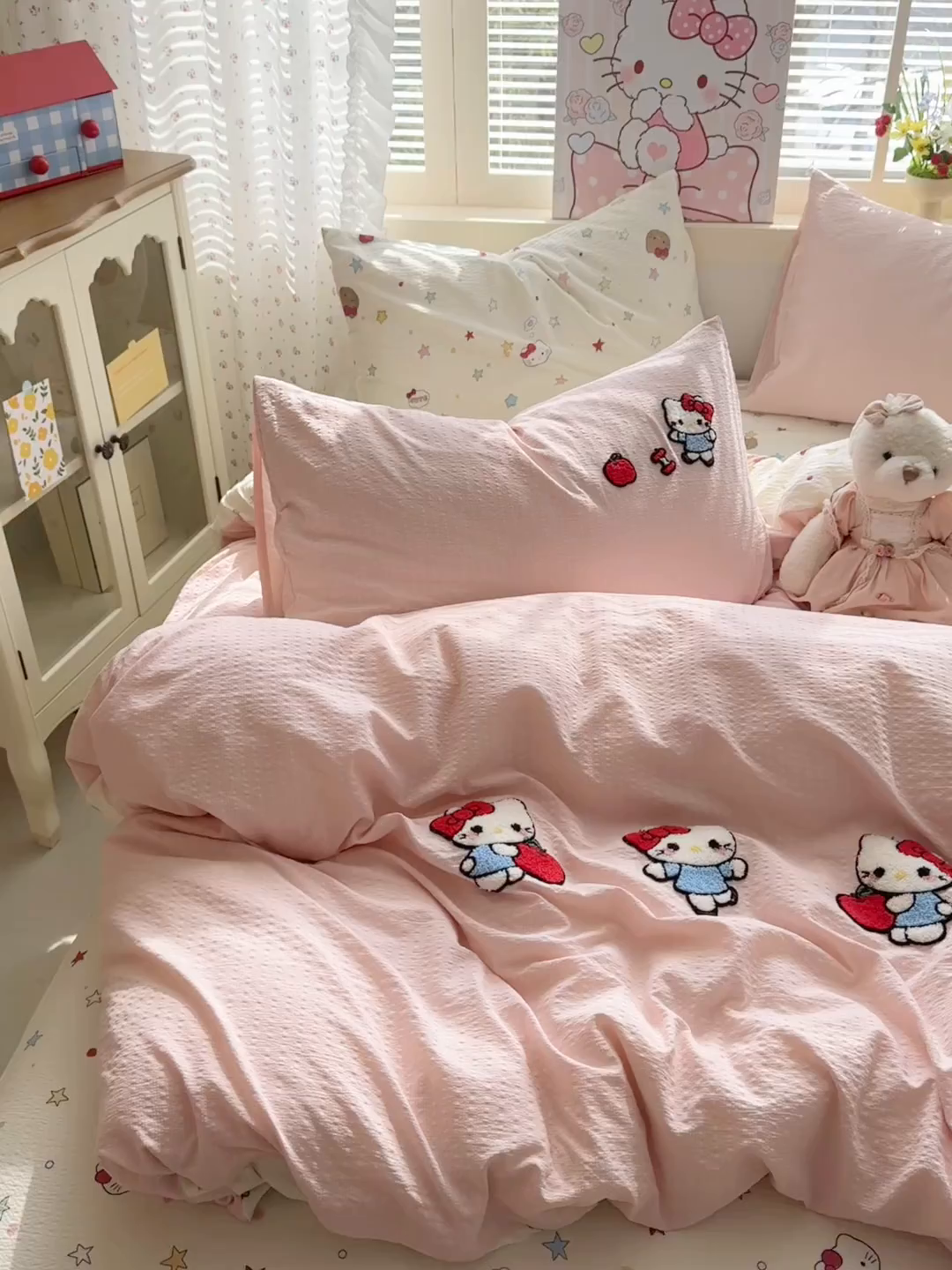 91家纺网 家纺一手货源 找家纺 优承佳生活馆 2026新款高克重超柔泡芙双层纱面料卡通毛巾绣三件套四件套单被套系列 礼物kt