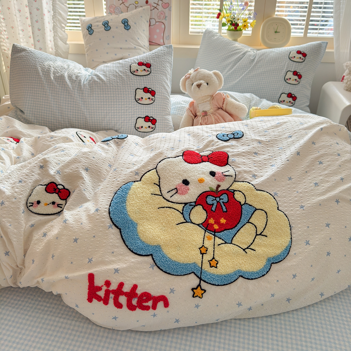 91家纺网 家纺一手货源 找家纺 优承佳生活馆 2026新款高克重超柔泡芙双层纱面料卡通毛巾绣三件套四件套单被套系列 萌趣kt