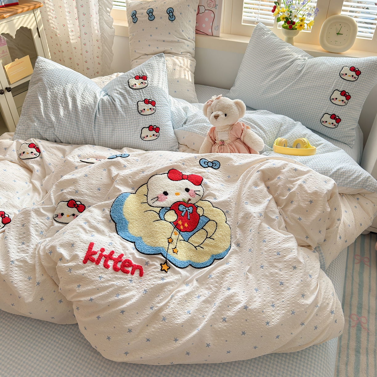 91家纺网 家纺一手货源 找家纺 优承佳生活馆 2026新款高克重超柔泡芙双层纱面料卡通毛巾绣三件套四件套单被套系列 萌趣kt