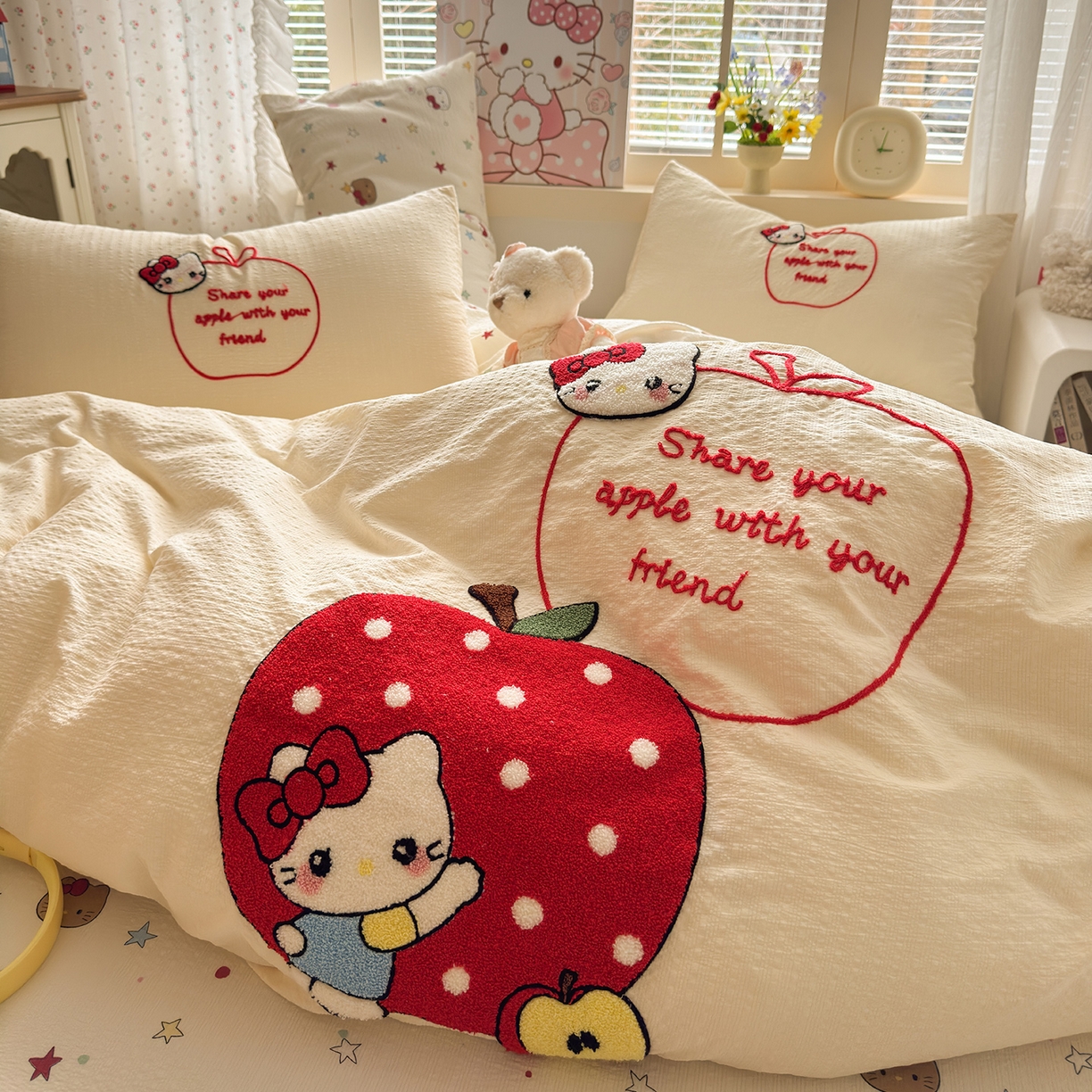 91家纺网 家纺一手货源 找家纺 优承佳生活馆 2026新款高克重超柔泡芙双层纱面料卡通毛巾绣三件套四件套单被套系列 苹果kt