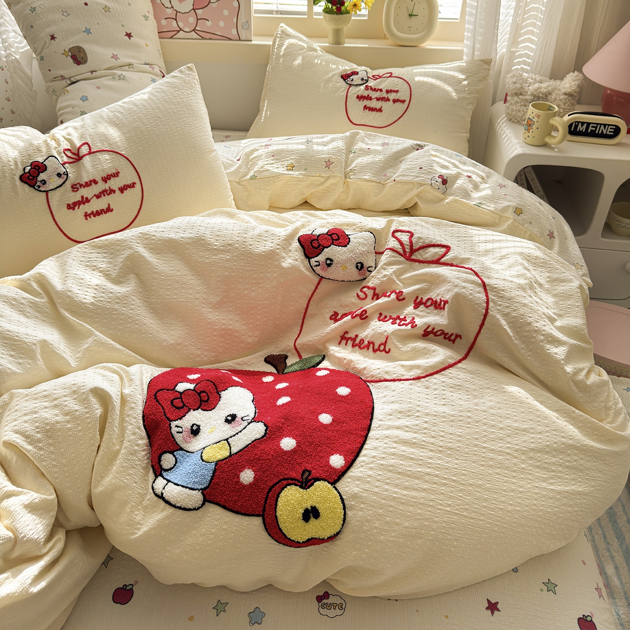 91家纺网 家纺一手货源 找家纺 优承佳生活馆 2026新款高克重超柔泡芙双层纱面料卡通毛巾绣三件套四件套单被套系列 苹果kt