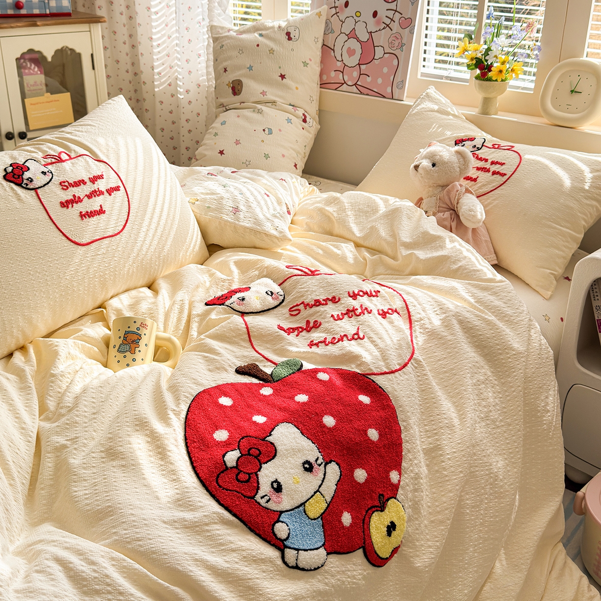 91家纺网 家纺一手货源 找家纺 优承佳生活馆 2026新款高克重超柔泡芙双层纱面料卡通毛巾绣三件套四件套单被套系列 苹果kt