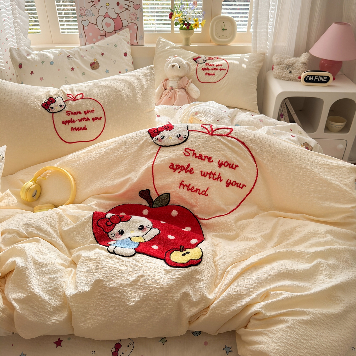 91家纺网 家纺一手货源 找家纺 优承佳生活馆 2026新款高克重超柔泡芙双层纱面料卡通毛巾绣三件套四件套单被套系列 苹果kt