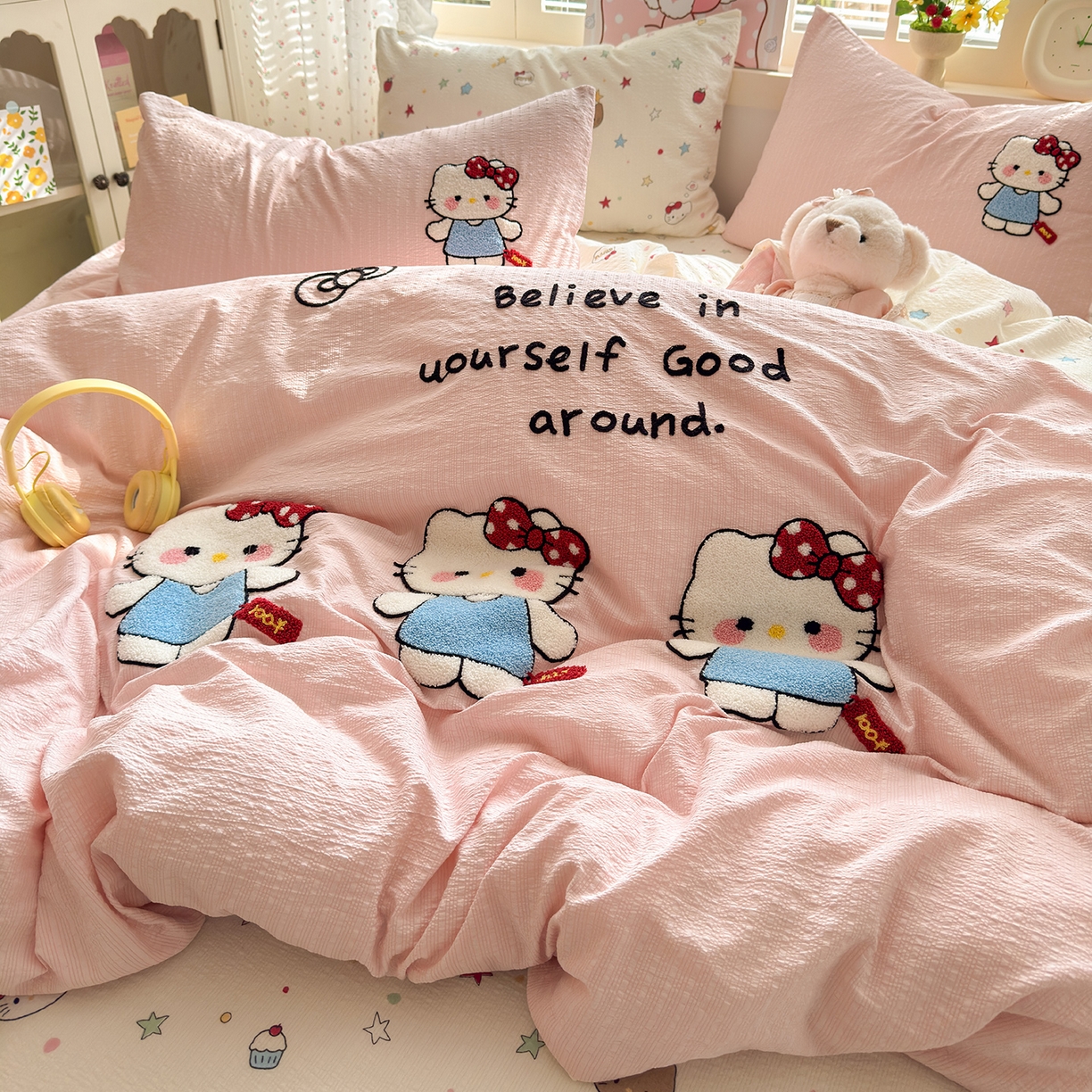 91家纺网 家纺一手货源 找家纺 优承佳生活馆 2026新款高克重超柔泡芙双层纱面料卡通毛巾绣三件套四件套单被套系列 元气kt