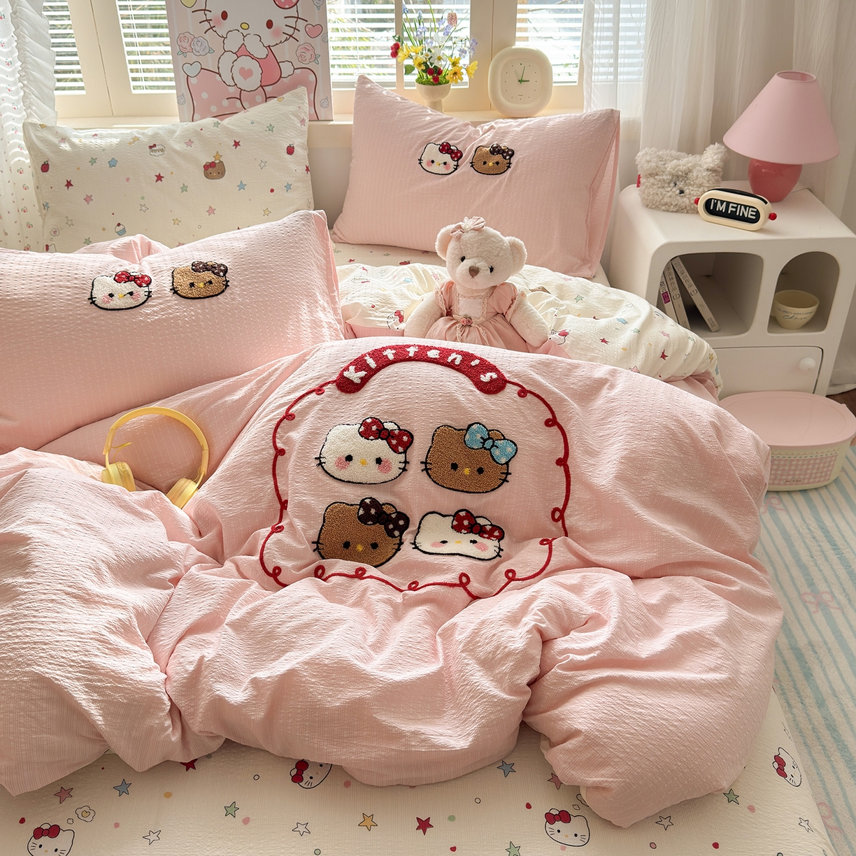 91家纺网 家纺一手货源 找家纺 优承佳生活馆 2026新款高克重超柔泡芙双层纱面料卡通毛巾绣三件套四件套单被套系列 kt喵