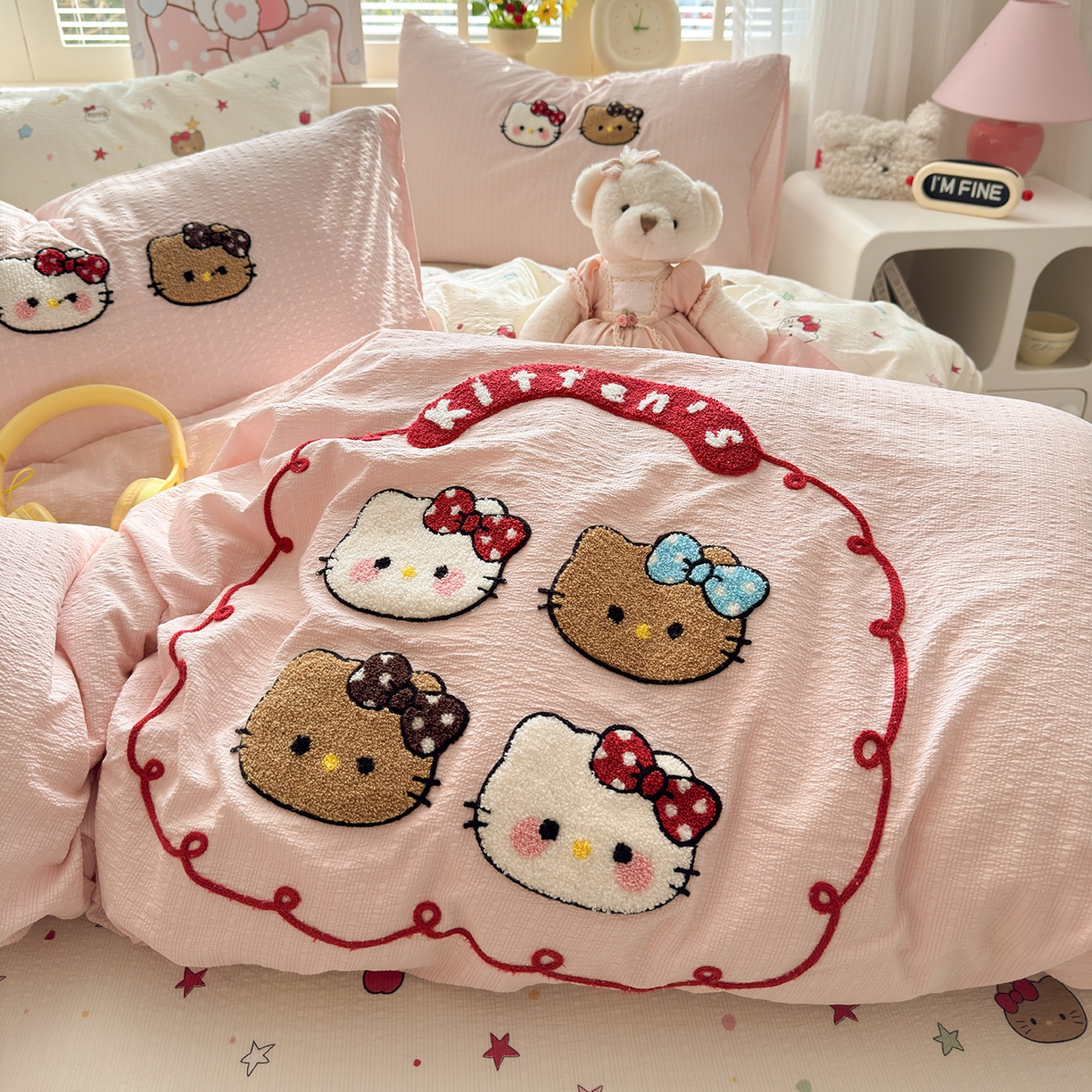 91家纺网 家纺一手货源 找家纺 优承佳生活馆 2026新款高克重超柔泡芙双层纱面料卡通毛巾绣三件套四件套单被套系列 kt喵