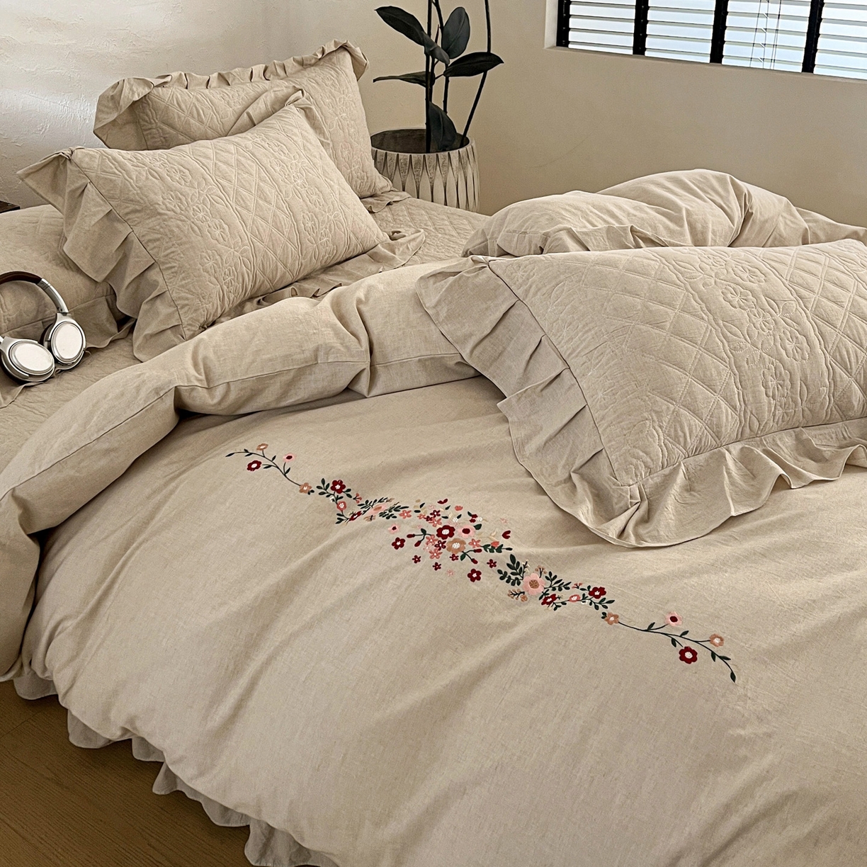 91家纺网 家纺一手货源 找家纺 橙子家居 2026新款全棉棉麻绣花被套棉花床盖四件套 棉麻-咖色