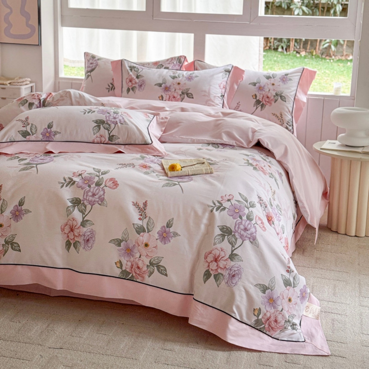 91家纺网 家纺一手货源 找家纺 7V 2026新款嵌绳宽边纯棉四件套13376全棉小清新喷气宽幅长绒棉被套床单床笠套件 落花