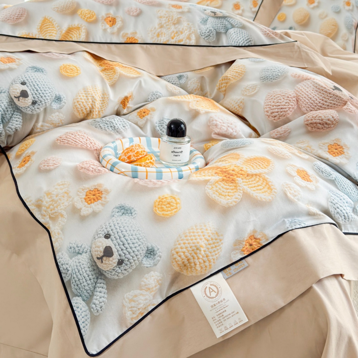 91家纺网 家纺一手货源 找家纺 7V 2026新款嵌绳宽边纯棉四件套13376全棉小清新喷气宽幅长绒棉被套床单床笠套件 眠眠笔记