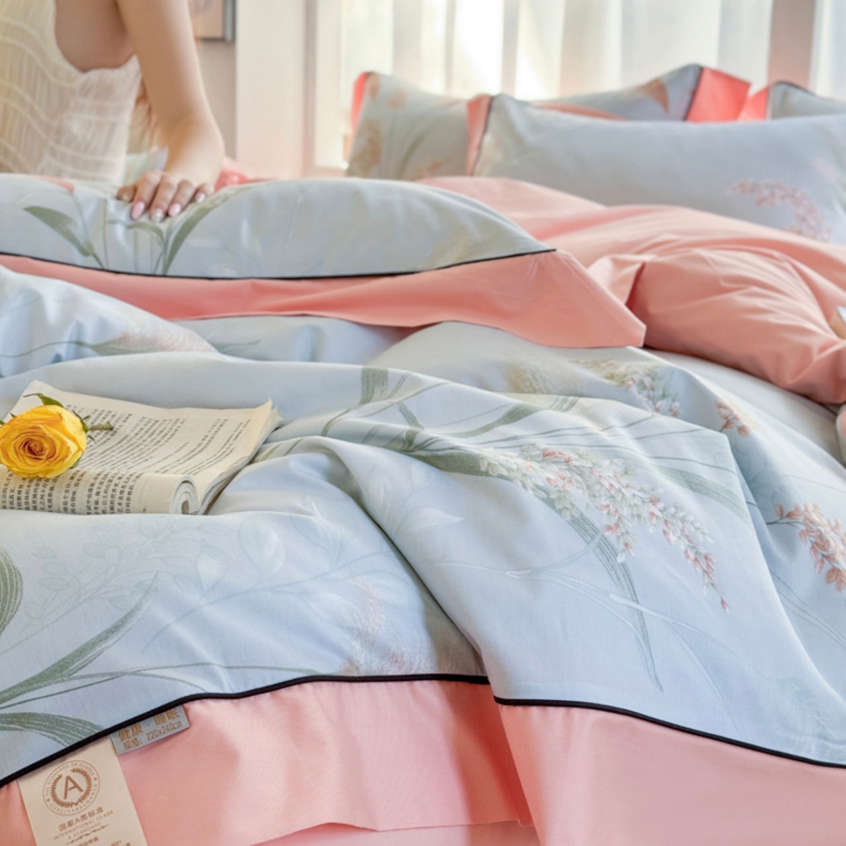 91家纺网 家纺一手货源 找家纺 7V 2026新款嵌绳宽边纯棉四件套13376全棉小清新喷气宽幅长绒棉被套床单床笠套件 倾城