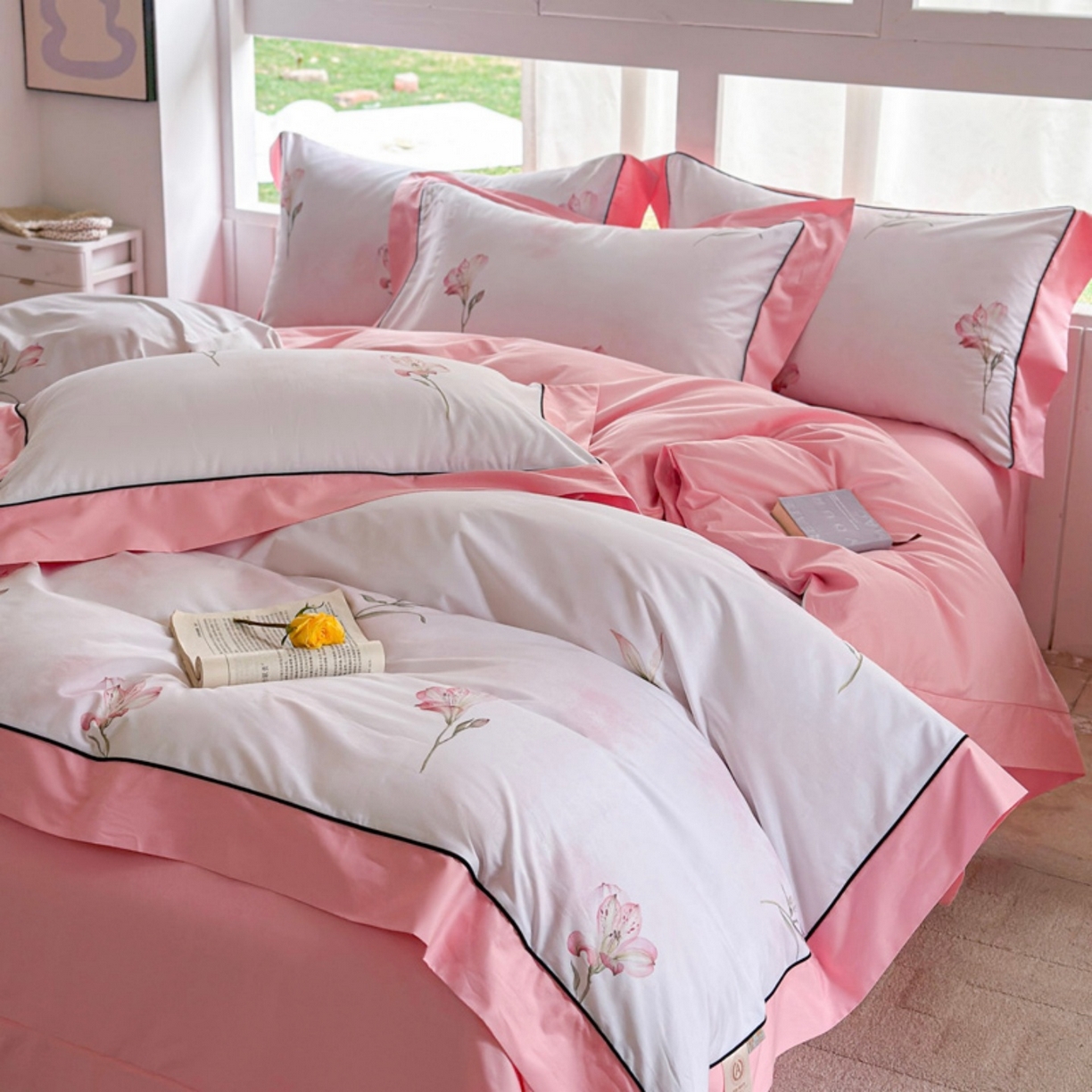 91家纺网 家纺一手货源 找家纺 7V 2026新款嵌绳宽边纯棉四件套13376全棉小清新喷气宽幅长绒棉被套床单床笠套件 一见倾心