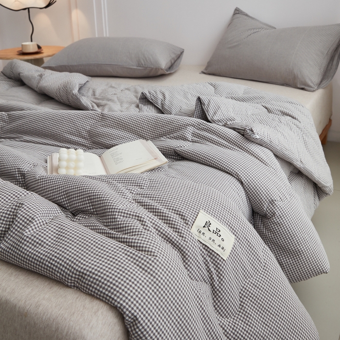 91家纺网 家纺一手货源 找家纺 尊妙被业 2026新款全棉色织水洗棉春秋被夏被-叠拍 蜜格-灰