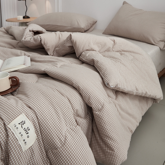 91家纺网 家纺一手货源 找家纺 尊妙被业 2026新款全棉色织水洗棉春秋被夏被-叠拍 蜜格-米