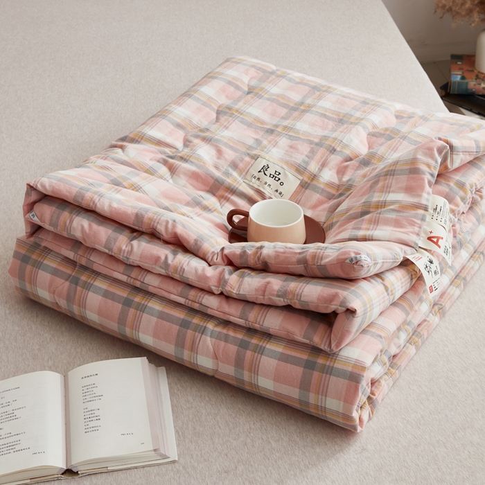 91家纺网 家纺一手货源 找家纺 尊妙被业 2026新款全棉色织水洗棉春秋被夏被-叠拍 莫妮-玉