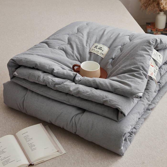 91家纺网 家纺一手货源 找家纺 尊妙被业 2026新款全棉色织水洗棉春秋被夏被-叠拍 千鸟格-灰