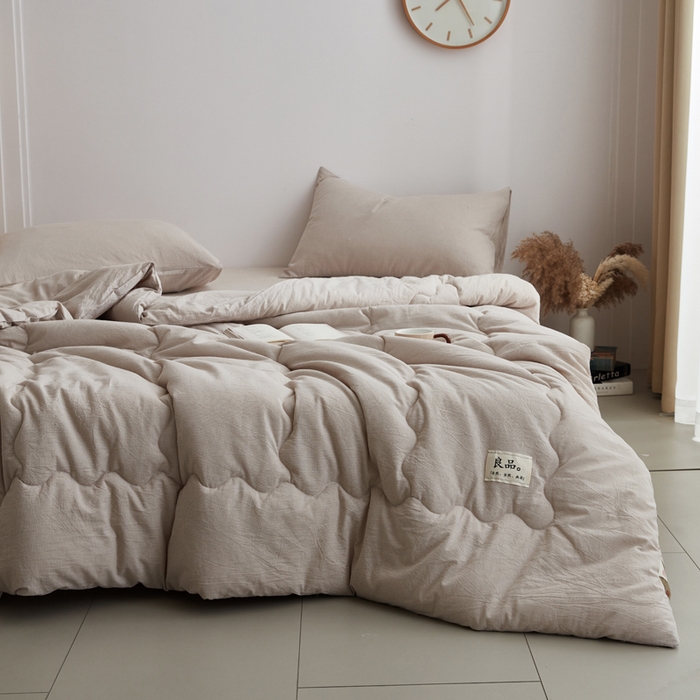 91家纺网 家纺一手货源 找家纺 尊妙被业 2026新款全棉色织水洗棉春秋被夏被-叠拍 千鸟格-驼