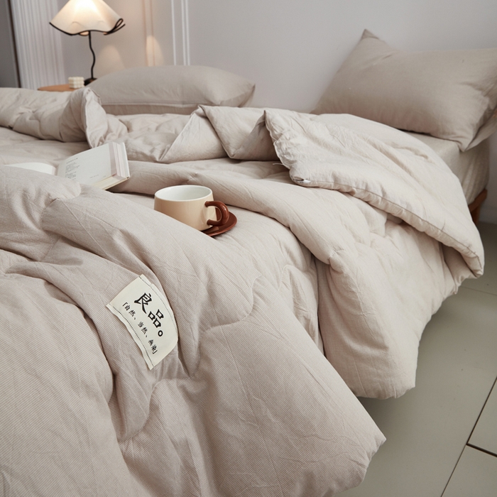 91家纺网 家纺一手货源 找家纺 尊妙被业 2026新款全棉色织水洗棉春秋被夏被-叠拍 千鸟格-驼