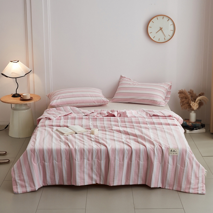 91家纺网 家纺一手货源 找家纺 尊妙被业 2026新款全棉色织水洗棉春秋被夏被-叠拍 童话-粉