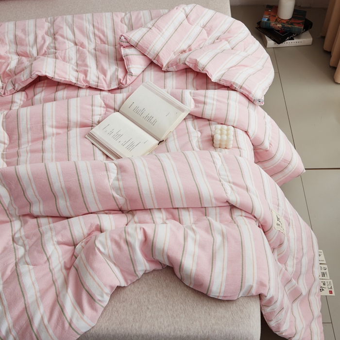 91家纺网 家纺一手货源 找家纺 尊妙被业 2026新款全棉色织水洗棉春秋被夏被-叠拍 童话-粉