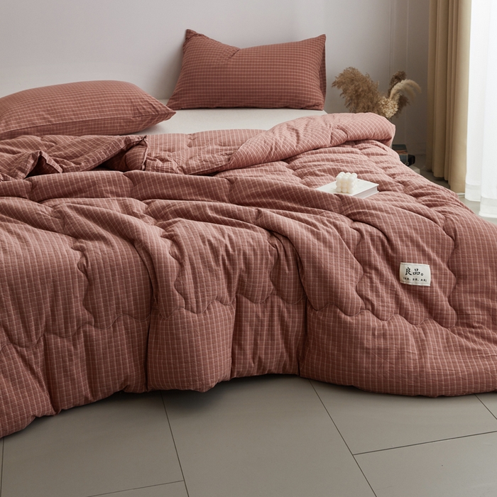 91家纺网 家纺一手货源 找家纺 尊妙被业 2026新款全棉色织水洗棉春秋被夏被-叠拍 晚晴-红