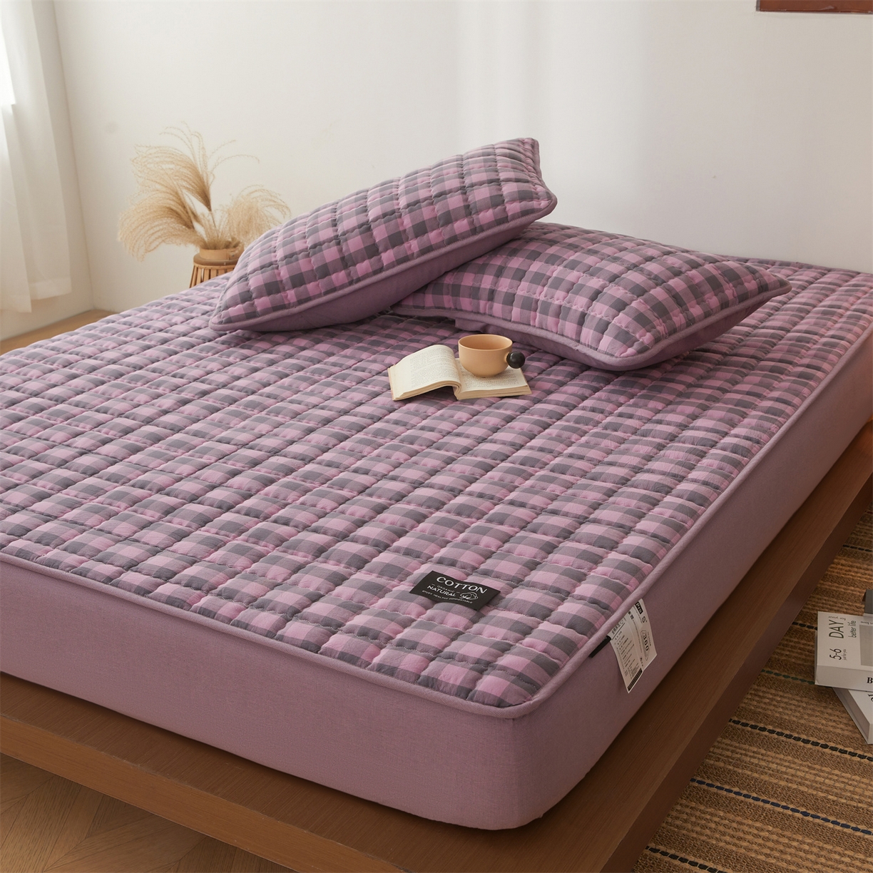 91家纺网 家纺一手货源 找家纺 3C 2026新款全棉水洗棉棉花夹棉床笠 紫灰格