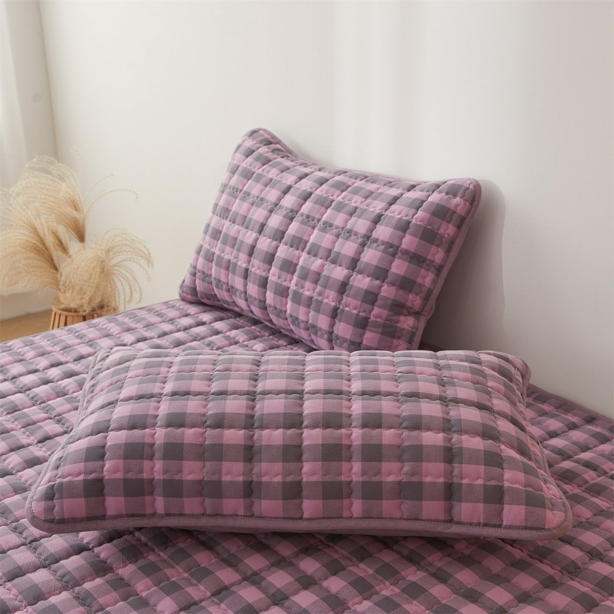 91家纺网 家纺一手货源 找家纺 3C 2026新款全棉水洗棉棉花夹棉床笠 紫灰格