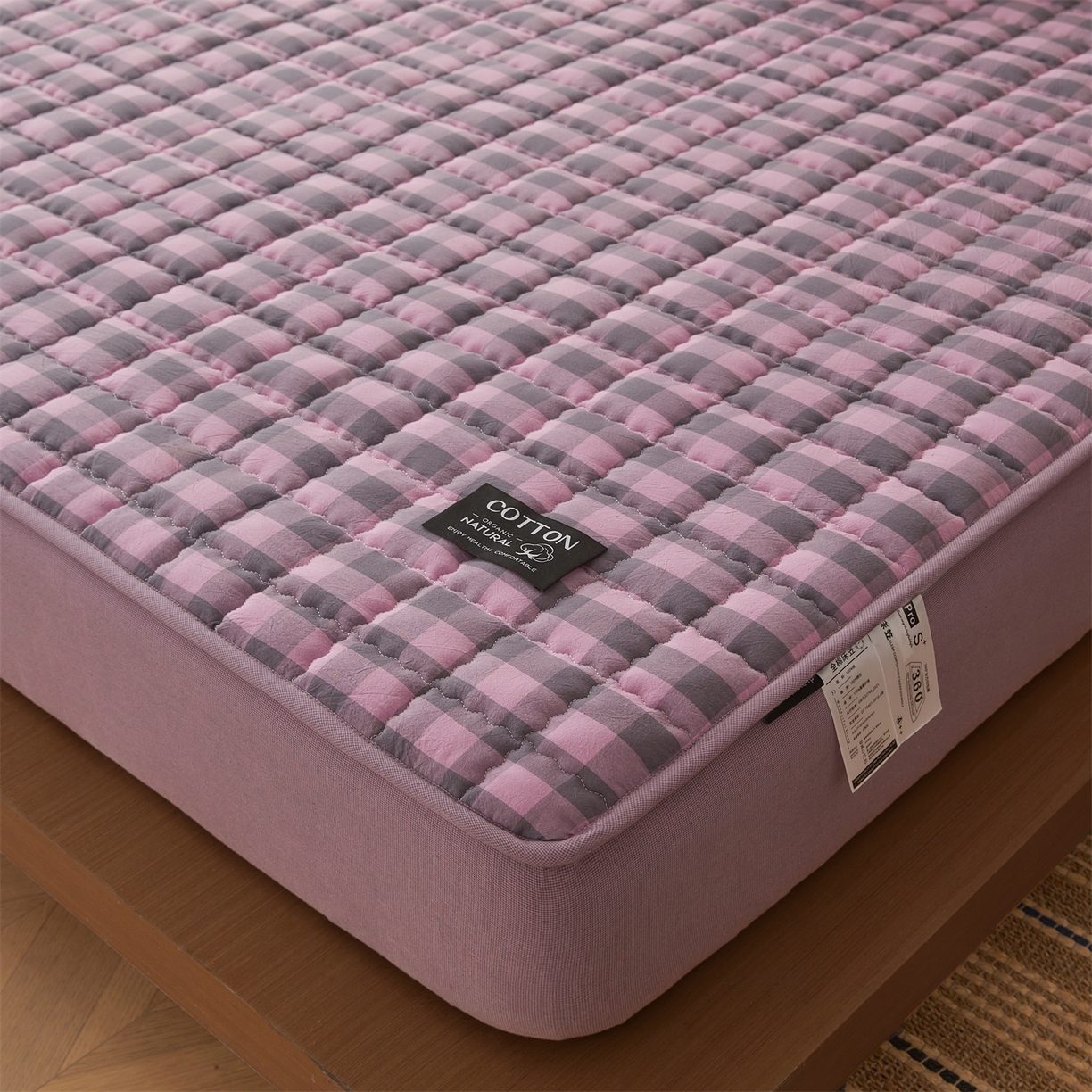 91家纺网 家纺一手货源 找家纺 3C 2026新款全棉水洗棉棉花夹棉床笠 紫灰格