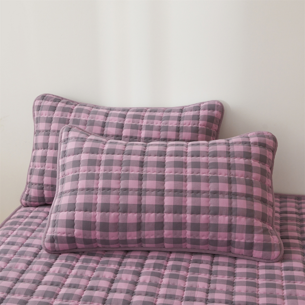 91家纺网 家纺一手货源 找家纺 3C 2026新款全棉水洗棉棉花夹棉床笠 紫灰格