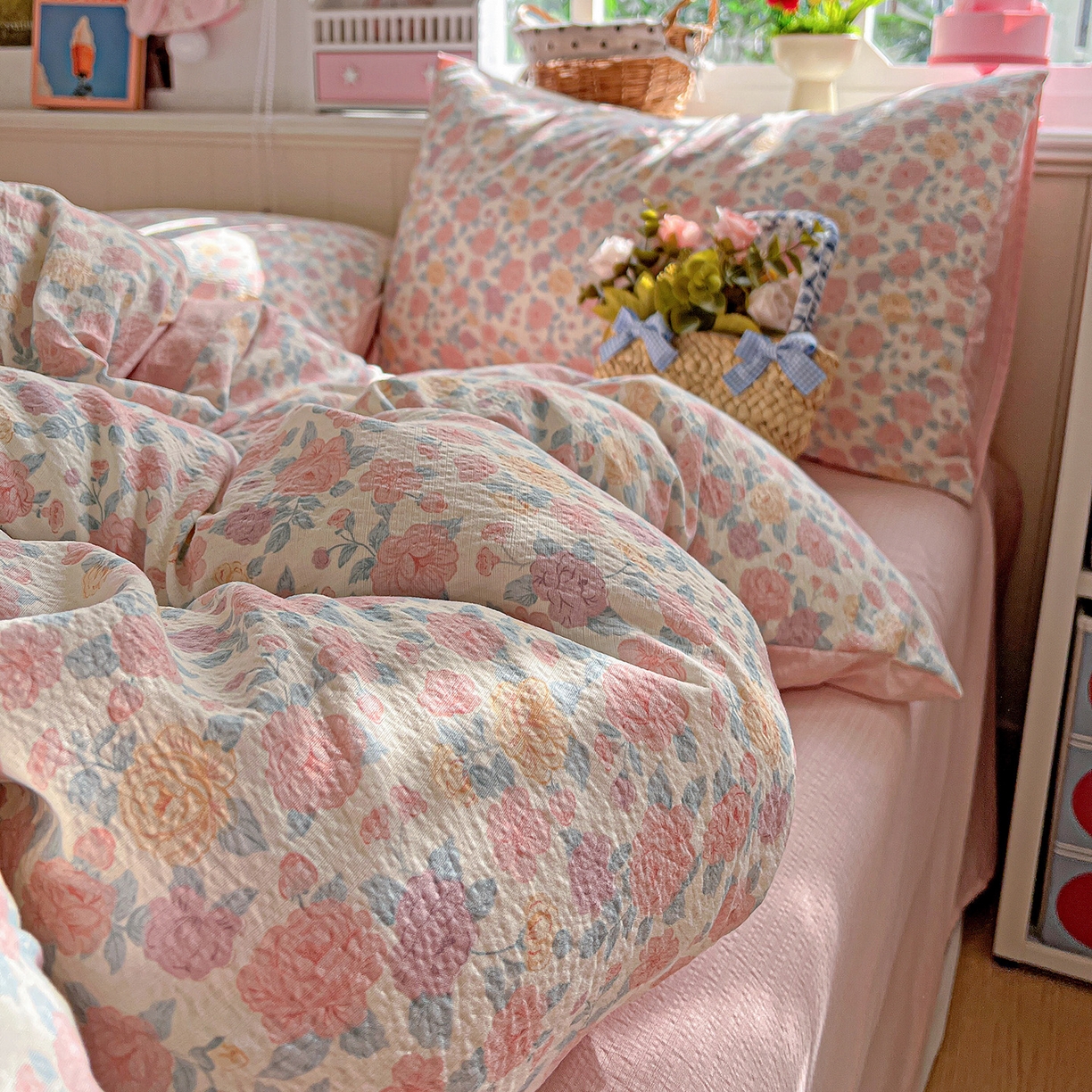 91家纺网 家纺一手货源 找家纺 N先生+V 13814689556 发大图/买家秀 2026春夏新款泡芙云感双层纱四件套 春风里