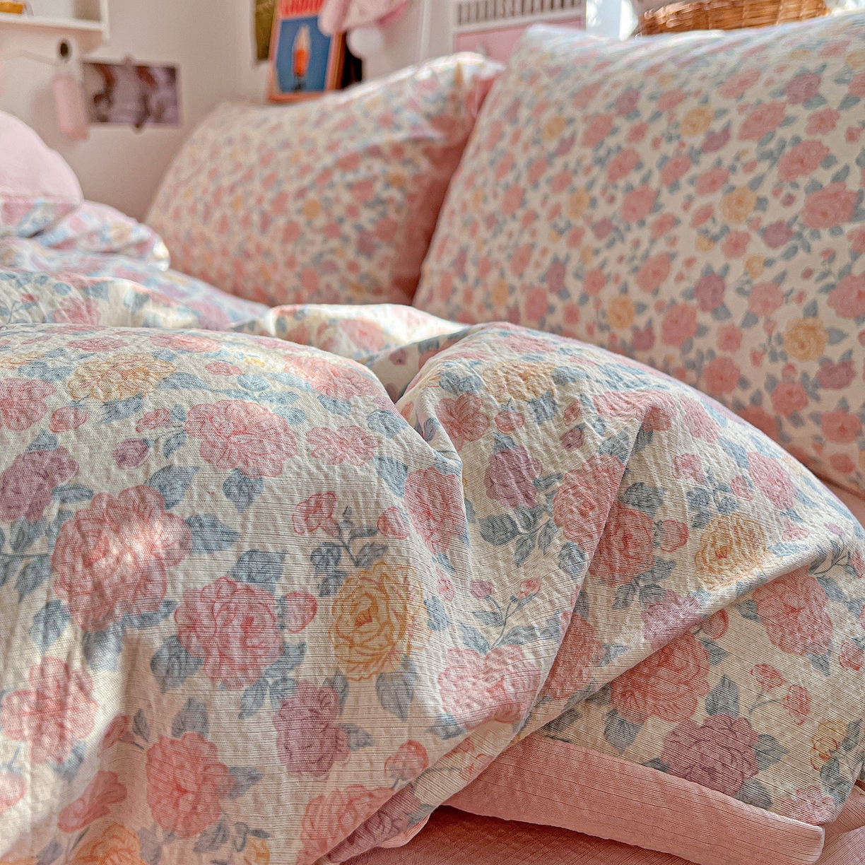 91家纺网 家纺一手货源 找家纺 N先生+V 13814689556 发大图/买家秀 2026春夏新款泡芙云感双层纱四件套 春风里