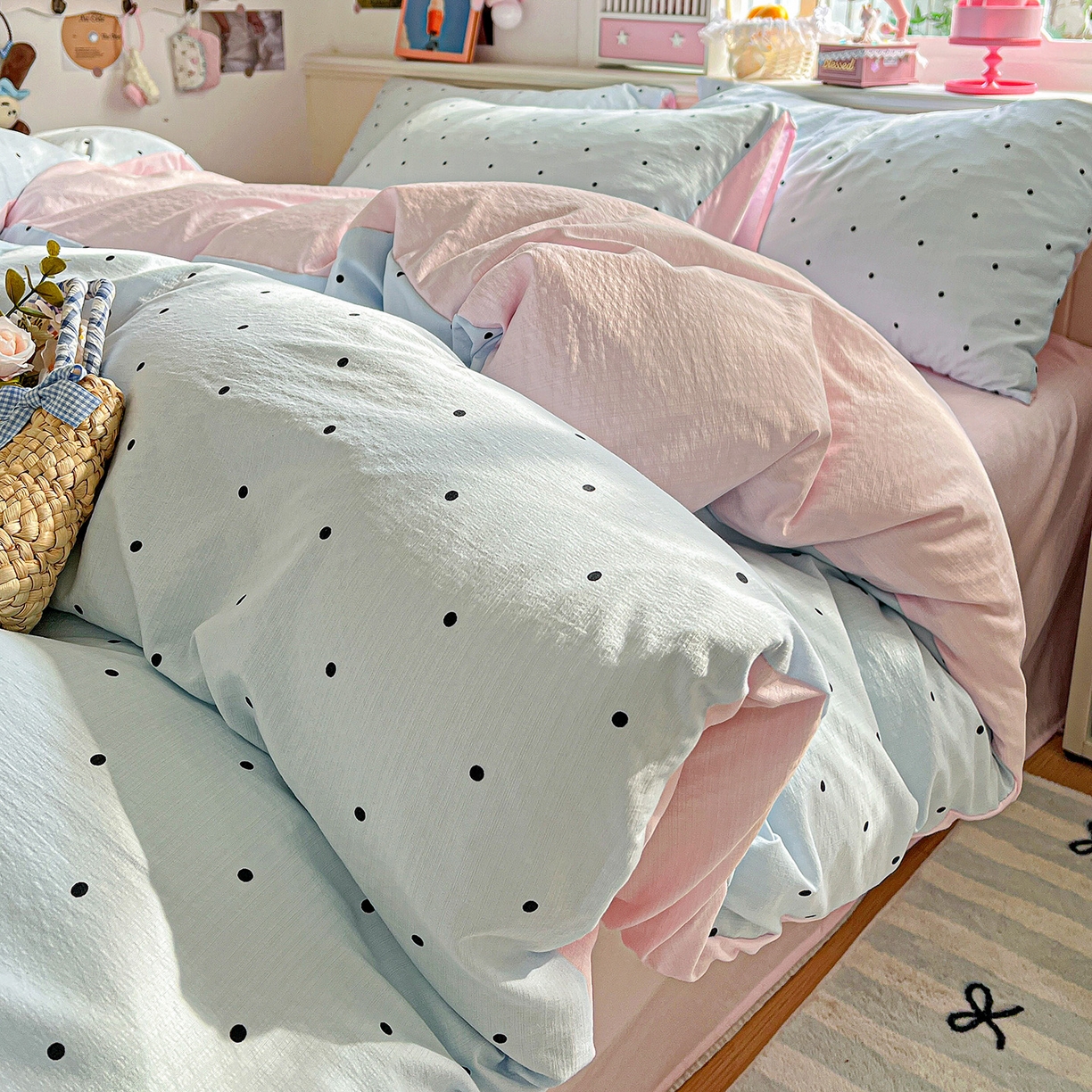 91家纺网 家纺一手货源 找家纺 N先生+V 13814689556 发大图/买家秀 2026春夏新款泡芙云感双层纱四件套 蓝色波点