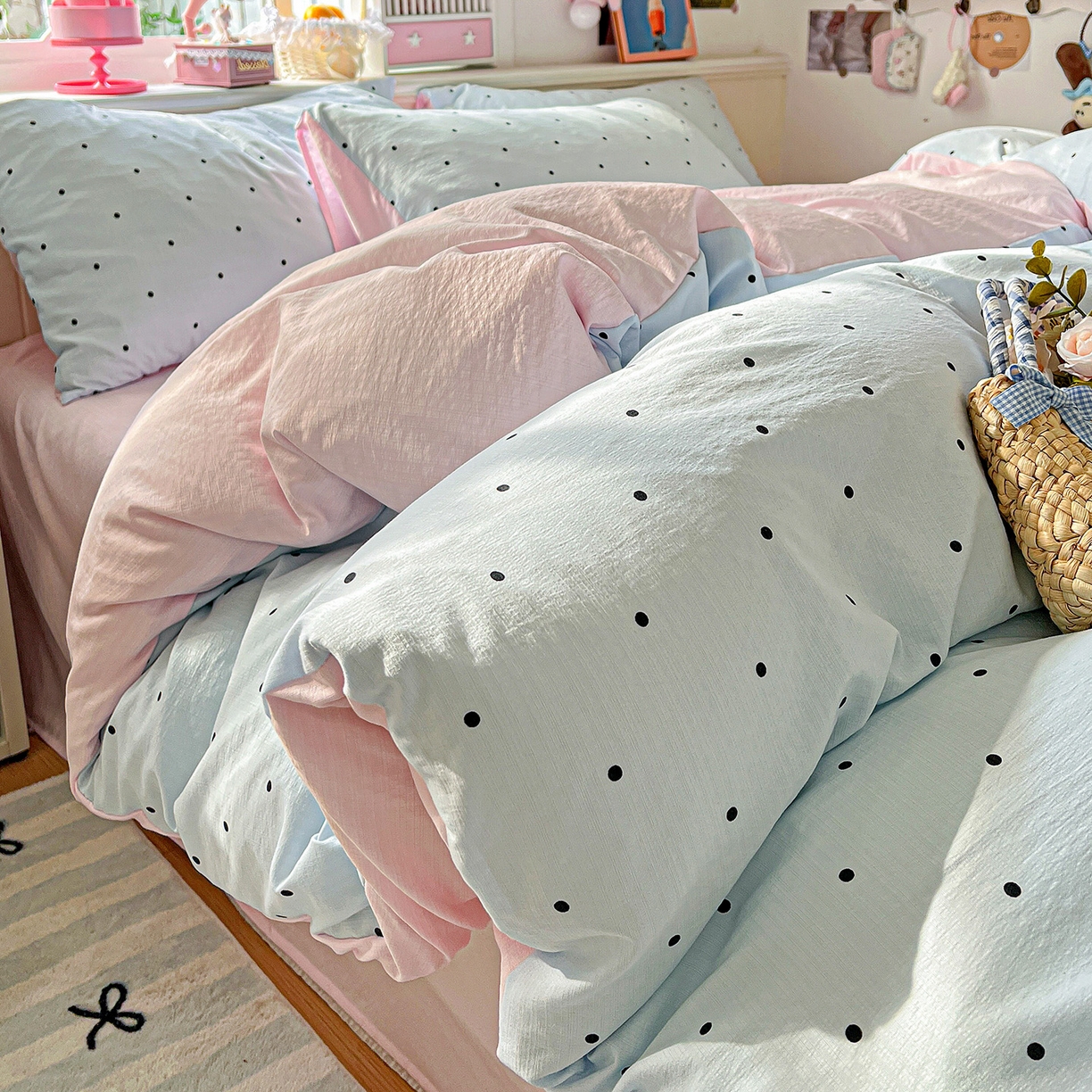 91家纺网 家纺一手货源 找家纺 N先生+V 13814689556 发大图/买家秀 2026春夏新款泡芙云感双层纱四件套 蓝色波点