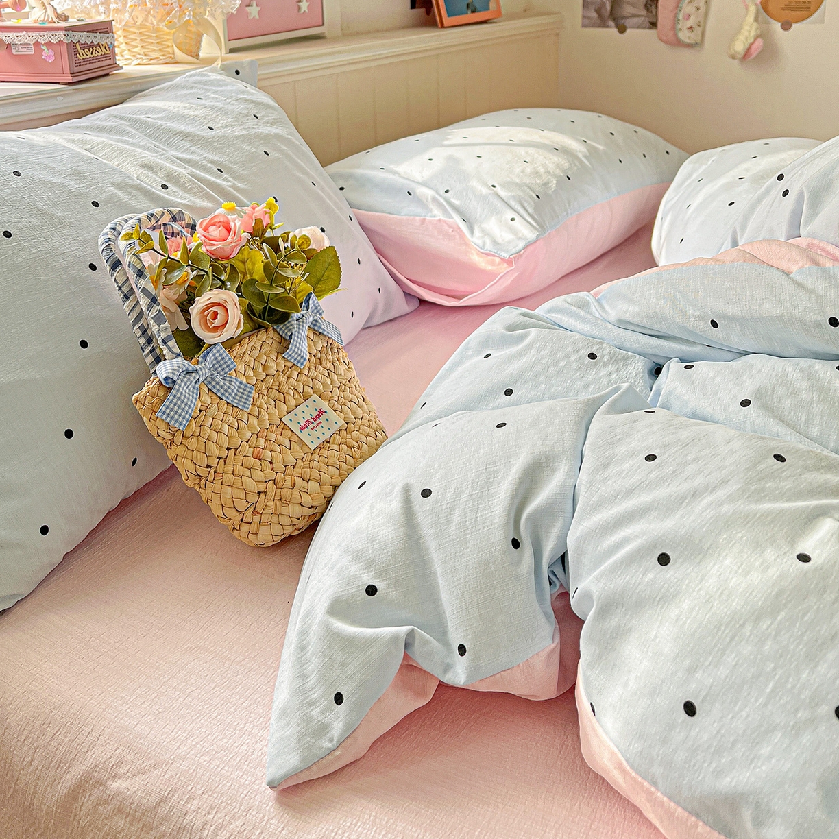 91家纺网 家纺一手货源 找家纺 N先生+V 13814689556 发大图/买家秀 2026春夏新款泡芙云感双层纱四件套 蓝色波点