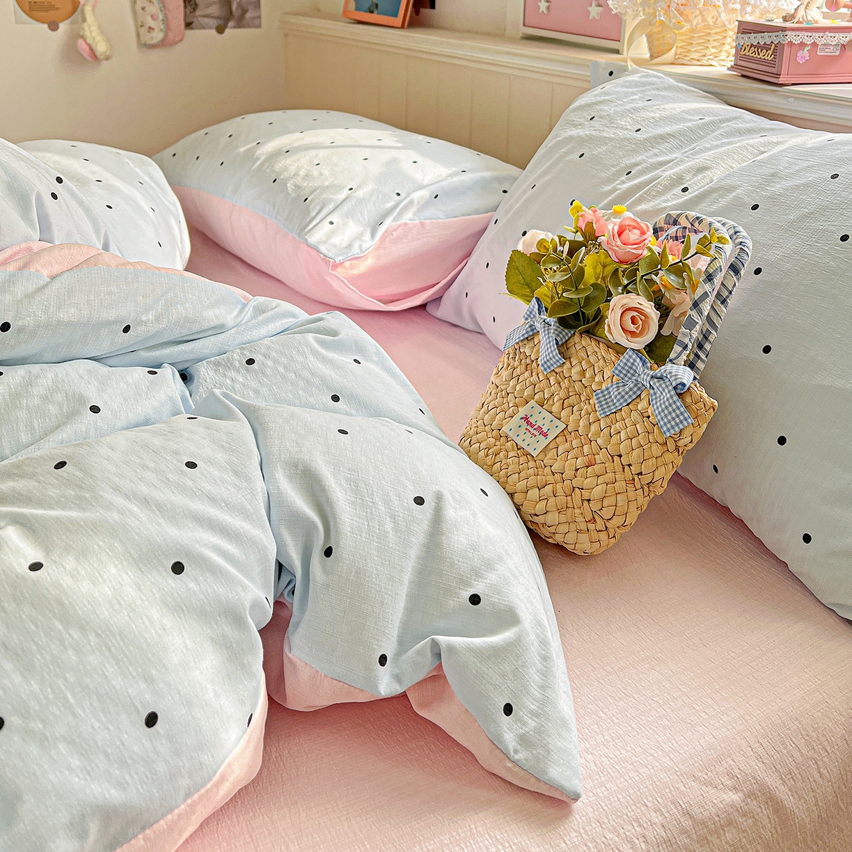 91家纺网 家纺一手货源 找家纺 N先生+V 13814689556 发大图/买家秀 2026春夏新款泡芙云感双层纱四件套 蓝色波点