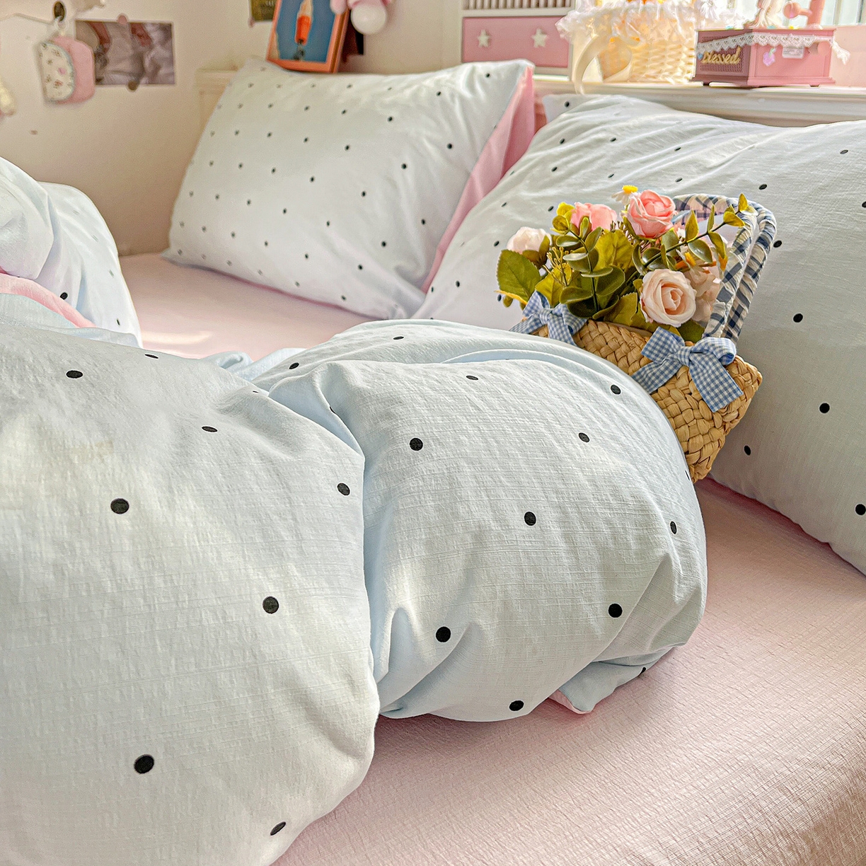 91家纺网 家纺一手货源 找家纺 N先生+V 13814689556 发大图/买家秀 2026春夏新款泡芙云感双层纱四件套 蓝色波点